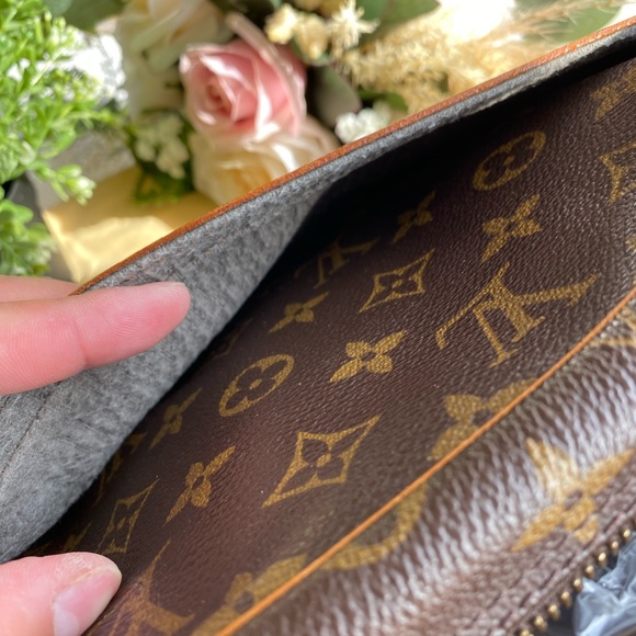 Louis Vuitton Trocadero 27 - Picture 9 of 16